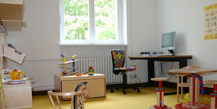 Büro mit Spielsachen