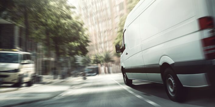 Lieferwagen in der Stadt