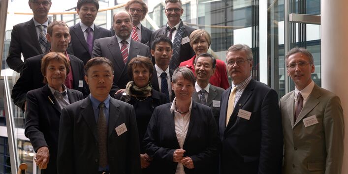 Guppenbild mit Ministerin Hendricks und UBA-Präsidentin Krautzberger