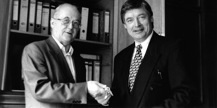 Nach 21 Jahren an der Spitze des UBA übergibt Heinrich von Lersner die Leitung an Andreas Troge.