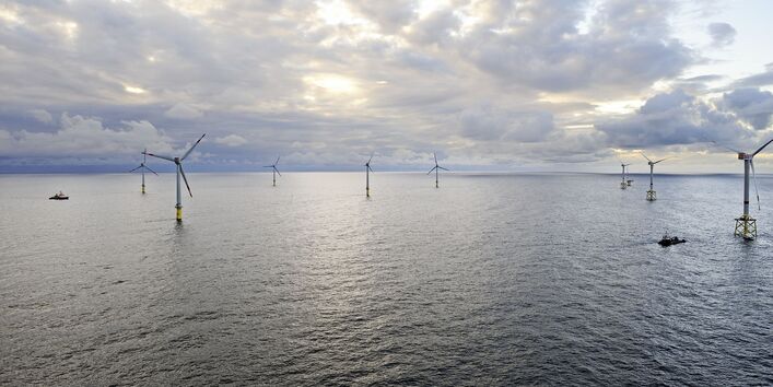 Windpark-Baustelle im Meer 