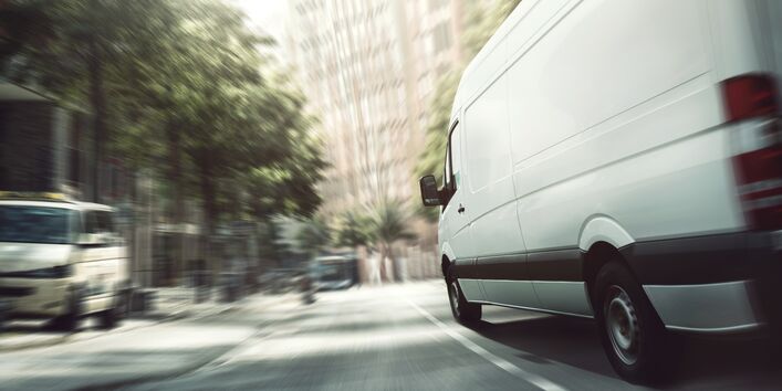 Lieferwagen in der Stadt