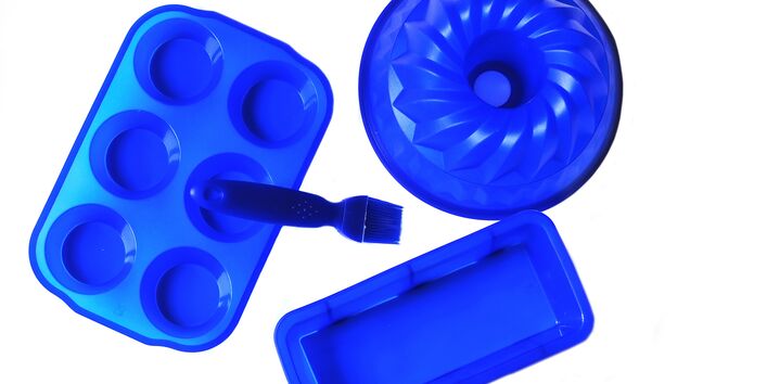 Blaue Backformen aus Silikon.
