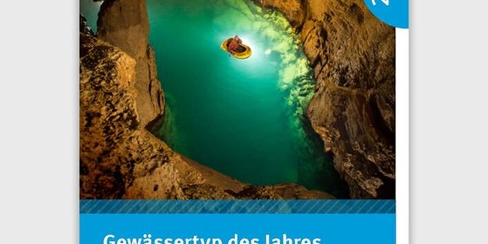 Blauhöhle im Mittelschiff