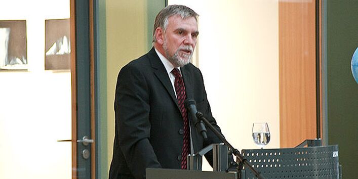 Der Präsident des UBA, Jochen Flasbarth, eröffnete die feierliche Zeremonie.