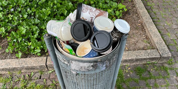 To-Go-Verpackungen lassen Mülleimer überquellen