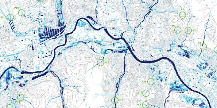 Kartendarstellung der Stadt Jena, in der Fließwege blau hervorgehoben sind. Mit Kreisen sind die Planungsschwerpunkte markiert.