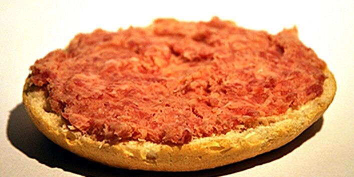 Bröchten mit veganem Aufstrich.