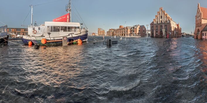 Sturmflut im Hafengebiet der Hansestadt Wismar am 02. Januar 2019