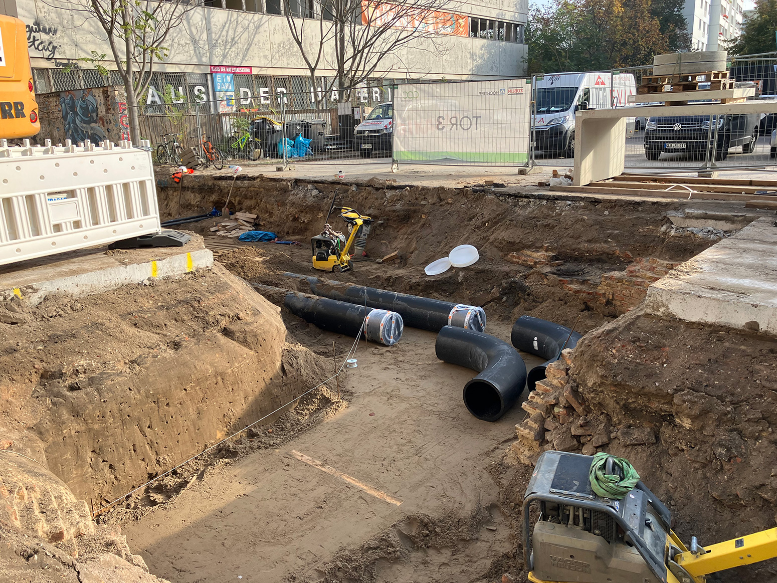 „Haus der Statistik“ Energieprojekt der Berliner Stadtwerke - Verlegung Rohrleitungen